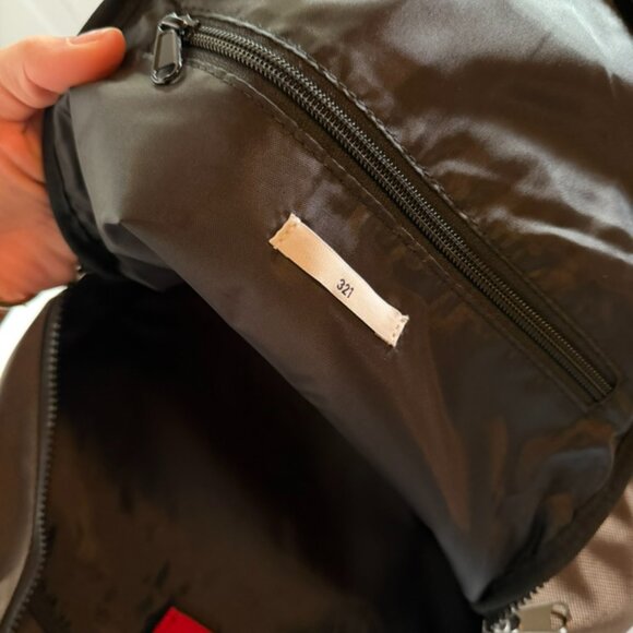 AR321 Backpack - Picture 4 of 4